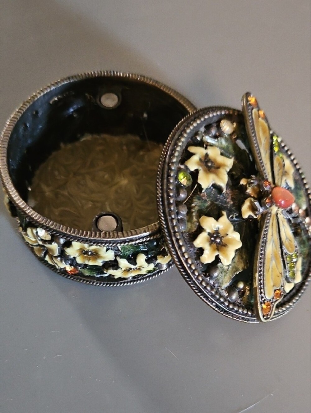 Ornate Green and Cream Dragonfly Trinket Box with Jewel Accents - Picture 3 of 3